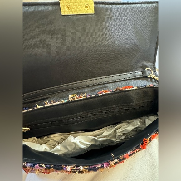 Guess Bag - Picture 3 of 5